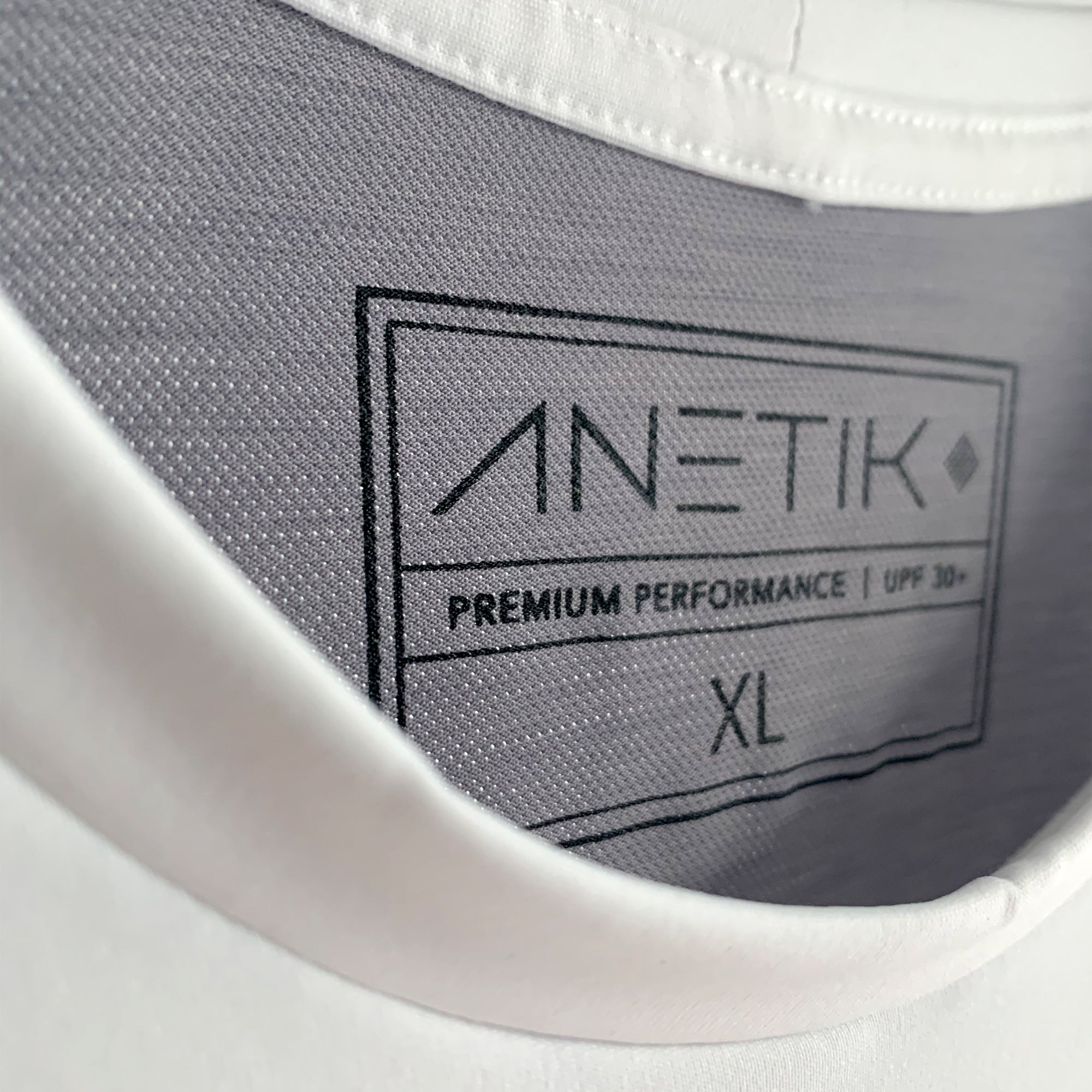 WHITE / ALLOY